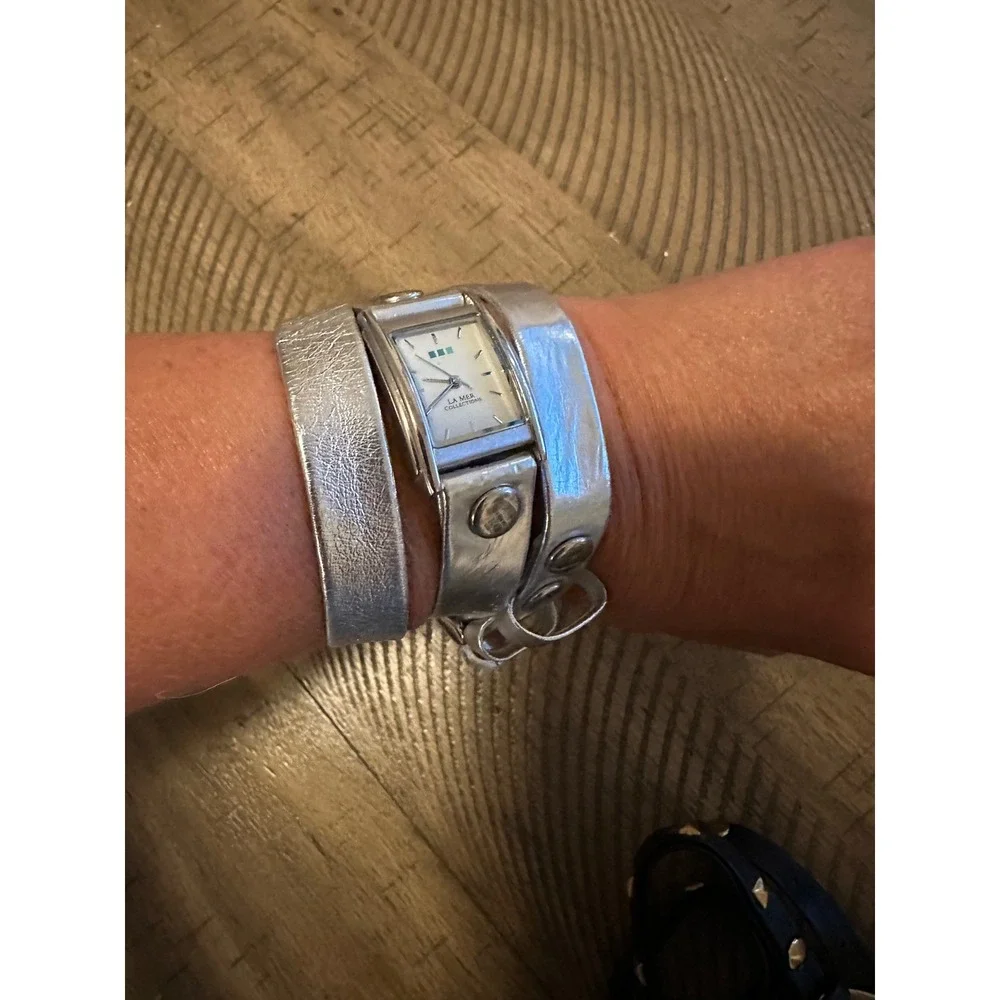 La Mer Collections Silver Rectangle Face Double Wrap Leather Watch